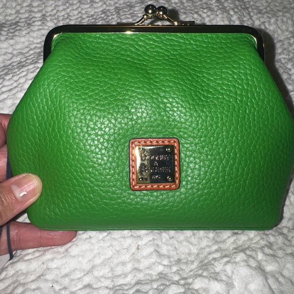 Dooney & Bourke Bright Green Leather kiss lock/kisslock coin purse/ZR407 - Picture 8 of 9